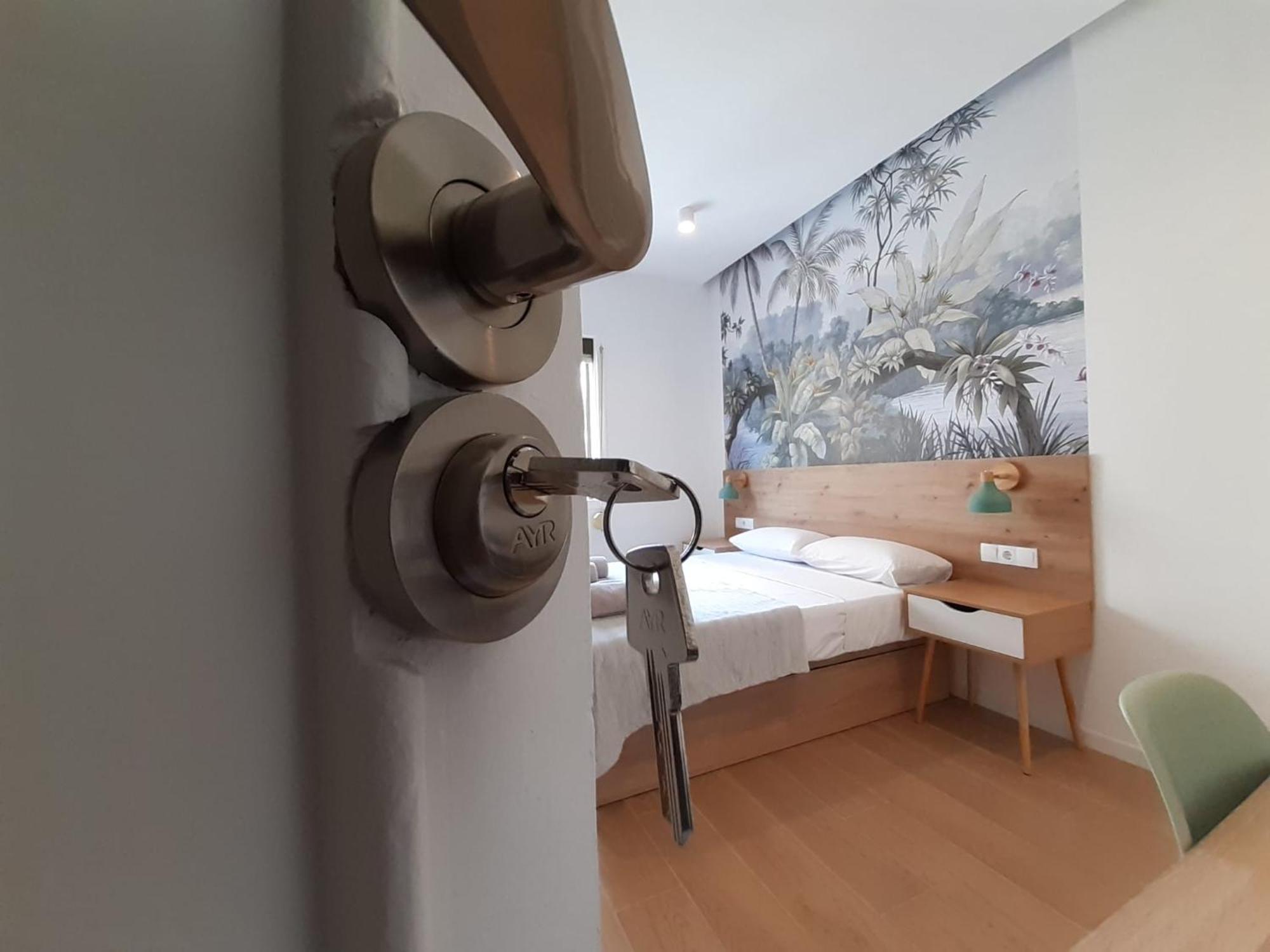 Good Energy Rooms Аликанте Екстериор снимка