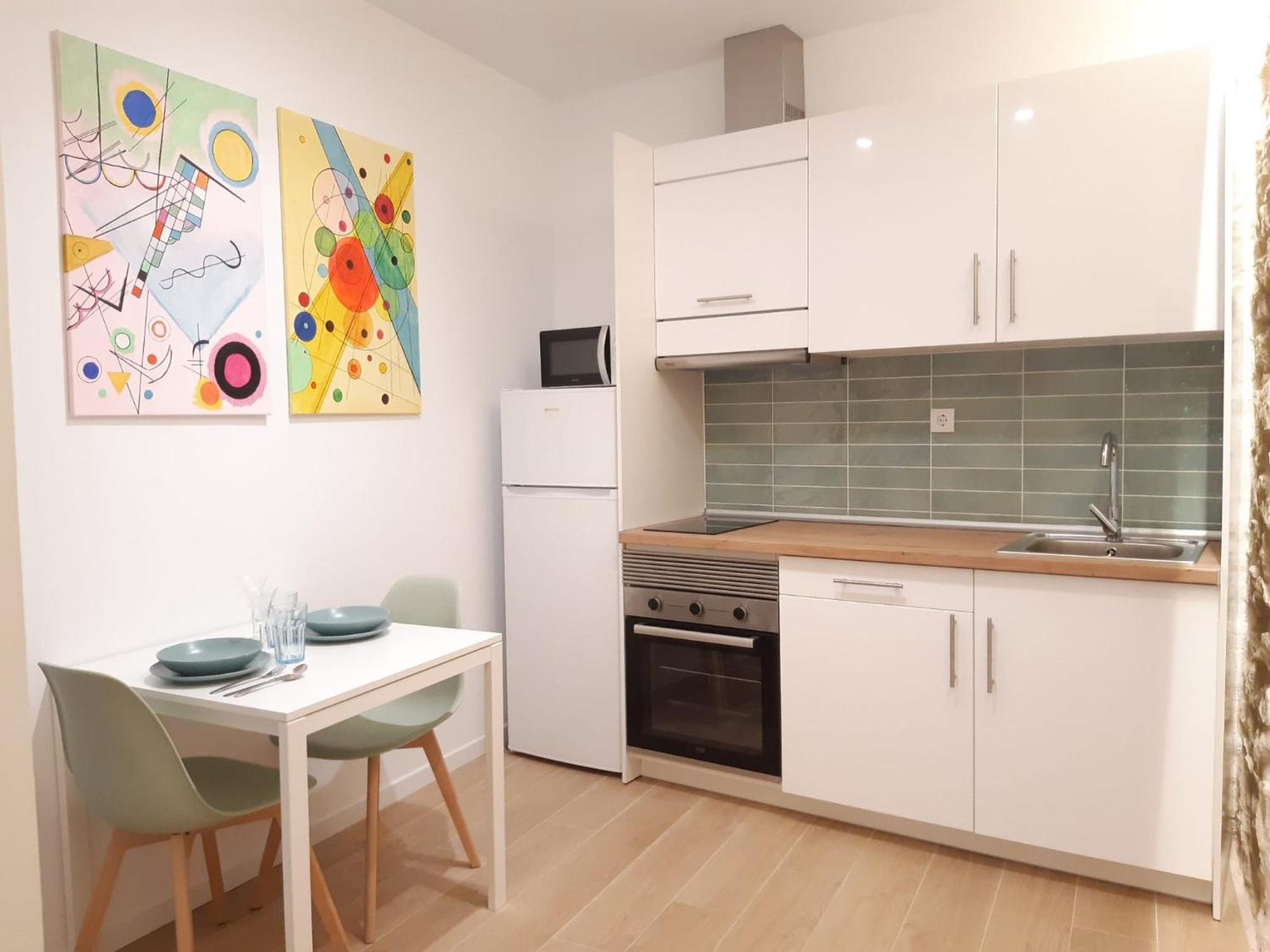 Good Energy Rooms Аликанте Екстериор снимка